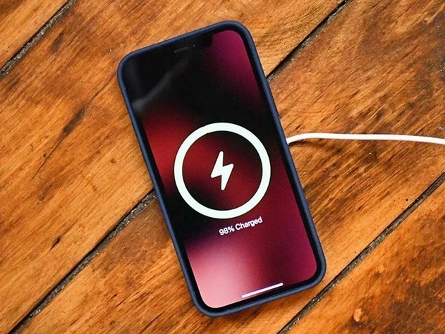 肥乡苹果手机维修分享iPhone 12可以随便充电吗 