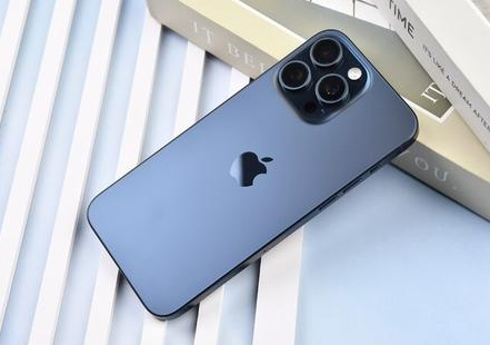 肥乡苹果维修点分享iPhone 15 Pro Max屏幕更换全新实操风险 